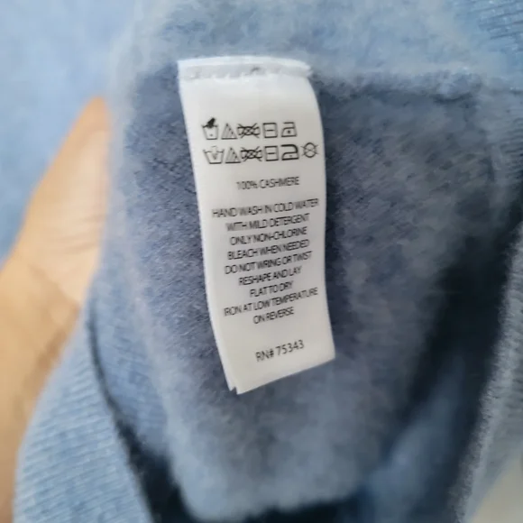 Women's V-Neck Sweater in Light Blue - Picture 4 of 5